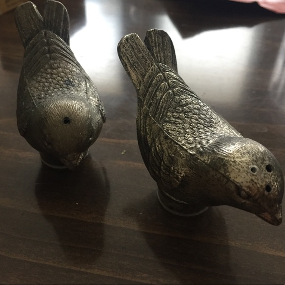 Vintage pewter lovebirds s&p shakers - Picture 2 of 2